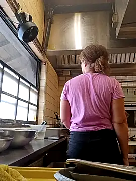 sarahkat86 online show from September 9, 3:33 pm