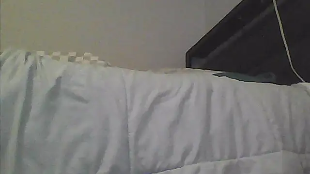 Snapshot of sarahkat86 chatting on April 20, 11:50 pm sarahkat86 online show from April 20, 11:50 pm