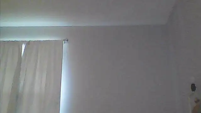 Snapshot of sarahkat86 chatting on May 1, 9:30 pm sarahkat86 online show from May 1, 9:30 pm