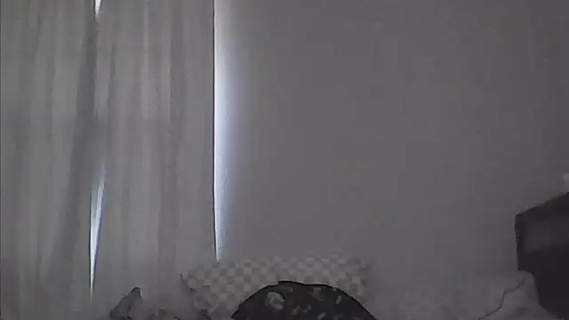 Snapshot of sarahkat86 chatting on May 4, 12:23 pm sarahkat86 online show from May 4, 12:23 pm