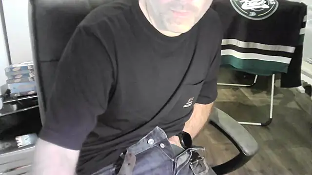 Chrisprngr online show from October 12, 8:52 pm