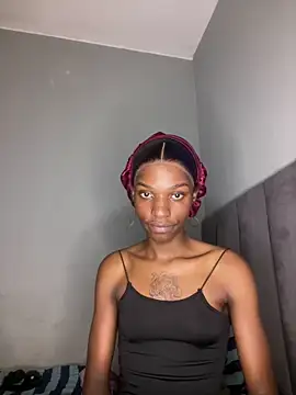 Trans fairy online show from April 24, 9:50 pm