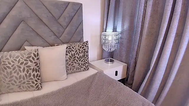 sara owens7 online show from April 1, 1:28 am