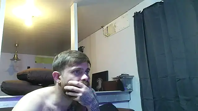 Bikerhot883hd online show from April 22, 4:04 am