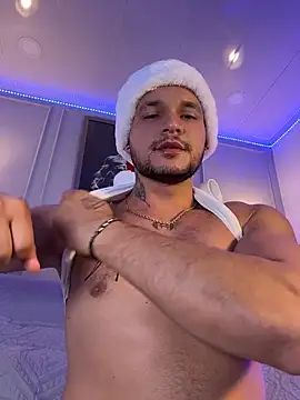 Snapshot of Marco_Vega chatting on December 17, 8:04 pm Marco Vega online show from December 17, 8:04 pm