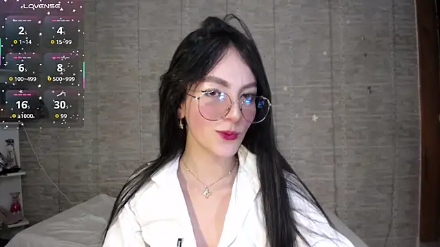 Snapshot of sarah_saenz_ chatting on September 13, 4:23 am sarah saenz  online show from September 13, 4:23 am