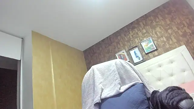Snapshot of sweet__vanessa1 chatting on April 22, 12:24 am sweet vanessa1 online show from April 22, 12:24 am