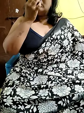 Snapshot of Swapna_Hyd chatting on April 24, 5:21 am Swapna Hyd online show from April 24, 5:21 am