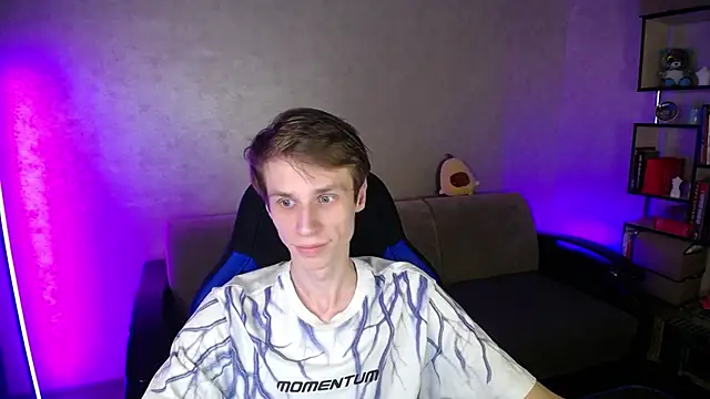 Snapshot of yes_cute_boy_ chatting on October 29, 6:53 pm yes cute boy  online show from October 29, 6:53 pm