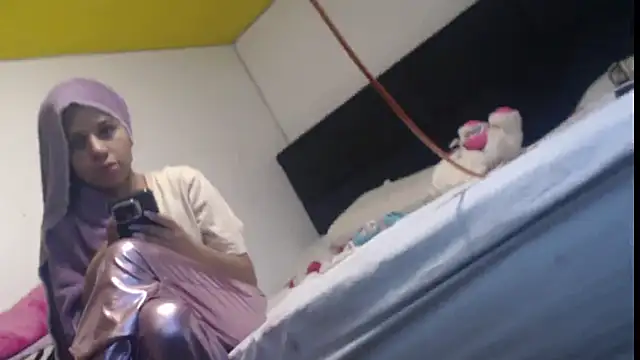 habdiela online show from February 18, 3:02 am