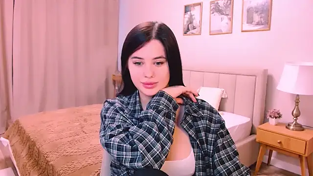 lil angel  online show from February 20, 2:17 pm