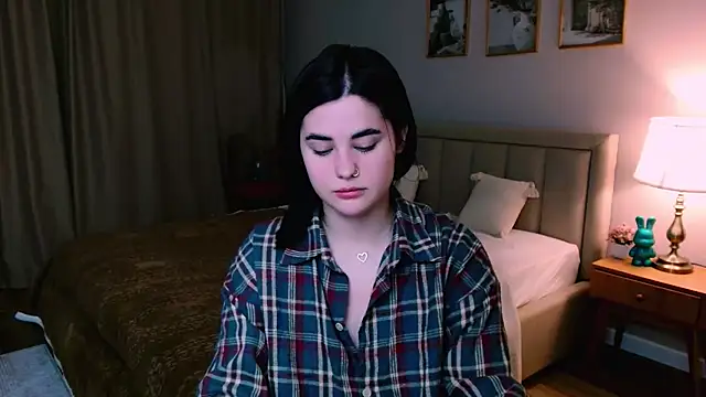 lil angel  online show from March 11, 10:27 pm