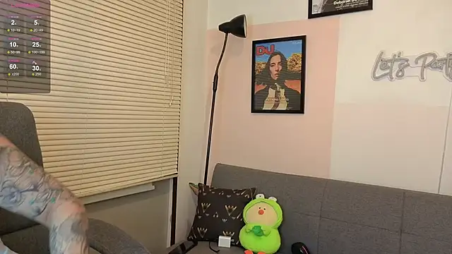 SujannaVarma  online show from November 6, 10:54 pm