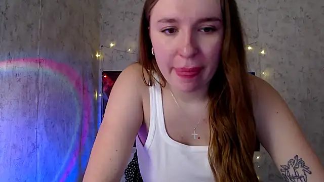 JuliaTopp  online show from February 10, 6:28 am