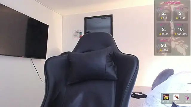 Snapshot of RJBarto chatting on January 31, 7:23 pm RJBarto online show from January 31, 7:23 pm