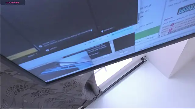 Snapshot of RJBarto chatting on February 7, 1:26 pm RJBarto online show from February 7, 1:26 pm