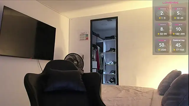 Snapshot of RJBarto chatting on February 15, 12:03 pm RJBarto online show from February 15, 12:03 pm