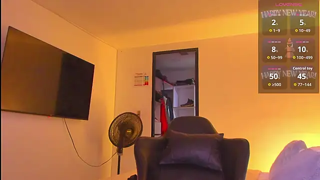 Snapshot of RJBarto chatting on February 20, 1:11 pm RJBarto online show from February 20, 1:11 pm