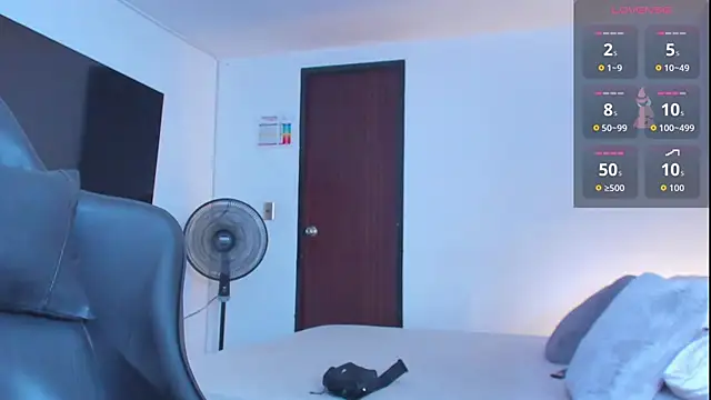 Snapshot of RJBarto chatting on February 22, 4:38 pm RJBarto online show from February 22, 4:38 pm