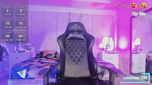 mia rousse25 online show from April 5, 12:19 am