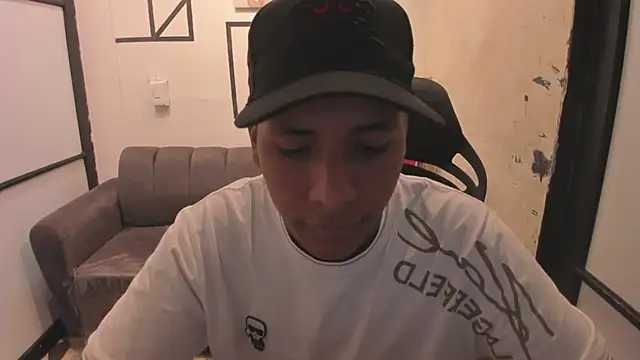 IsaacBlack  online show from September 23, 4:37 am
