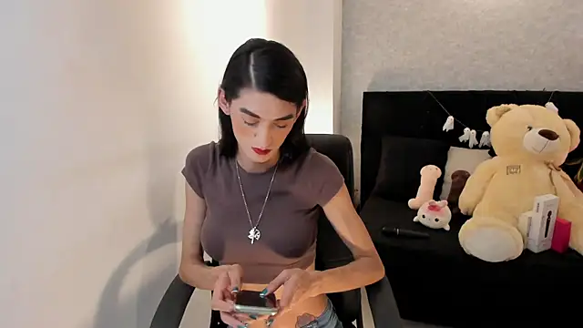 lily cash1 online show from October 13, 7:58 pm