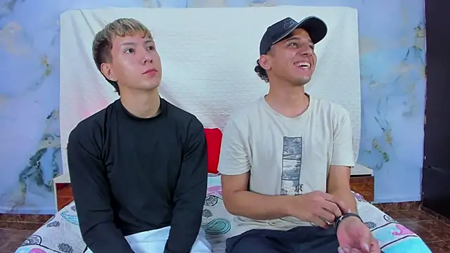 Snapshot of NARUTO-MEN- chatting on October 25, 11:43 pm NARUTO-MEN- online show from October 25, 11:43 pm