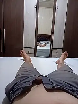 Gustavo198045 online show from March 4, 1:11 am