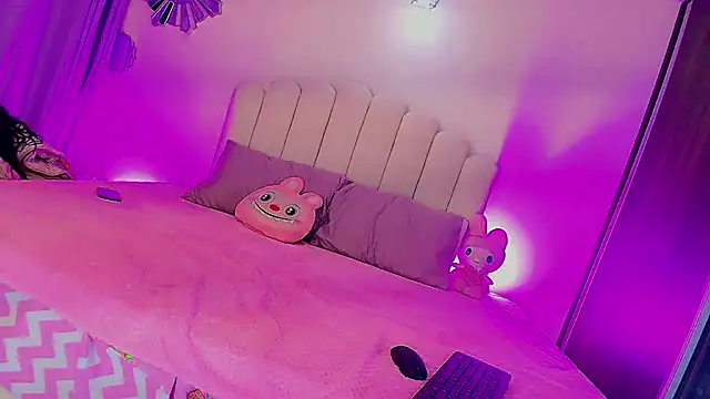 Snapshot of Eboney_Hott chatting on November 10, 4:00 am Eboney Hott online show from November 10, 4:00 am