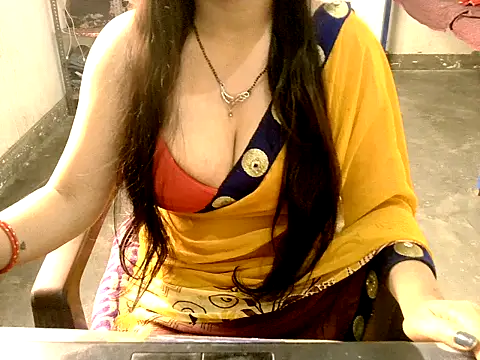 RIYA SOOD online show from October 22, 7:19 am