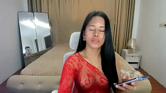 Snapshot of gorgeous_mauits4uxxxts chatting on April 7, 10:48 am gorgeous mauits4uxxxts online show from April 7, 10:48 am