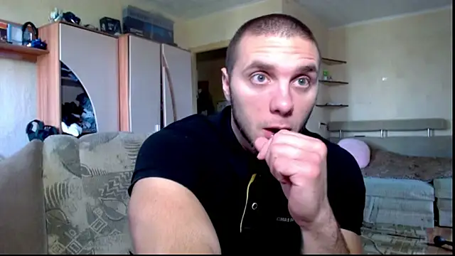 Snapshot of Jordan1Dior chatting on July 12, 8:16 am Jordan1Dior online show from July 12, 8:16 am