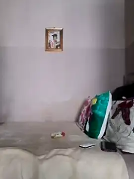 Snapshot of Yummyboomsbb chatting on February 6, 10:51 am Yummyboomsbb online show from February 6, 10:51 am