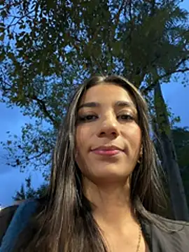 -juicy  online show from February 7, 11:08 pm