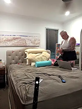 iamthepublickmasterbater online show from March 13, 3:57 am