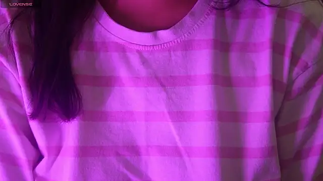 NidhiChandra online show from April 28, 6:51 am