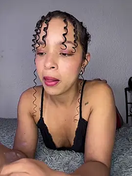 Snapshot of Yasmin777_ chatting on February 7, 7:50 pm Yasmin777 online show from February 7, 7:50 pm