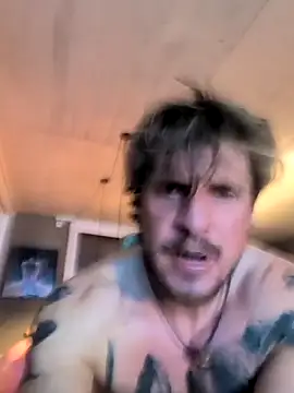 Snapshot of sportcouple85 chatting on October 3, 7:11 pm sportcouple85 online show from October 3, 7:11 pm