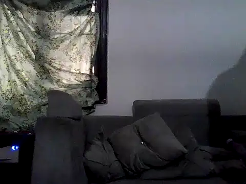 urdreamman online show from April 8, 1:49 am