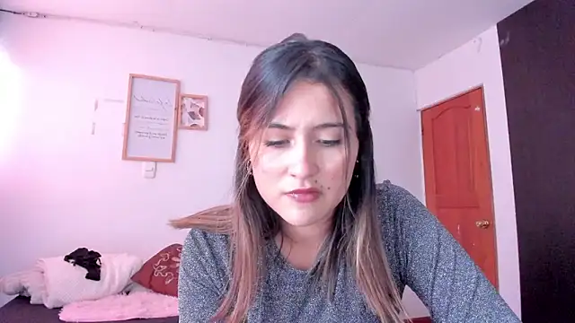 Snapshot of Ana__Pink chatting on March 16, 8:02 pm Ana Pink online show from March 16, 8:02 pm