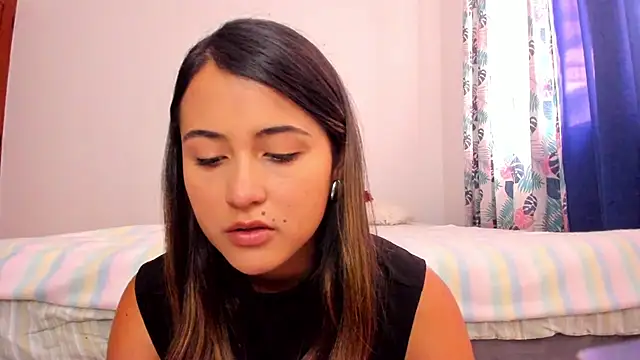 Snapshot of Ana__Pink chatting on May 10, 4:23 pm Ana Pink online show from May 10, 4:23 pm