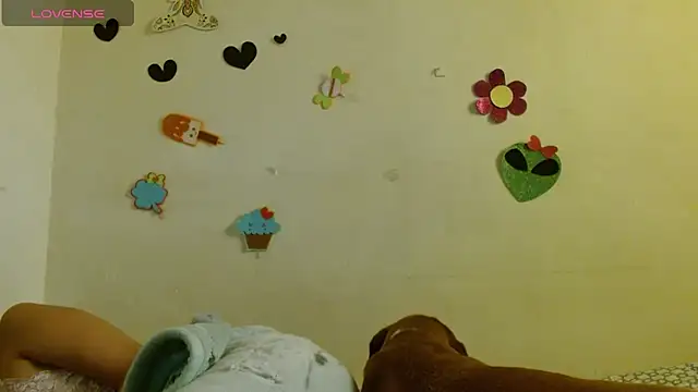 Akasha001 online show from October 30, 12:17 pm