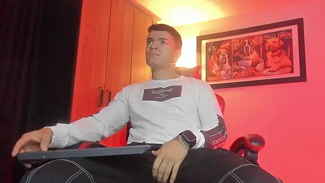 ALPHA DOMINUS  online show from January 15, 4:50 am