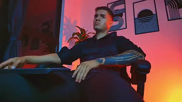 ALPHA DOMINUS  online show from April 14, 4:07 am