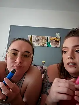 Snapshot of AndHerXO chatting on February 21, 3:57 pm AndHerXO online show from February 21, 3:57 pm