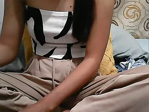 Snapshot of sexyasian_lady chatting on March 13, 4:13 pm sexyasian lady online show from March 13, 4:13 pm