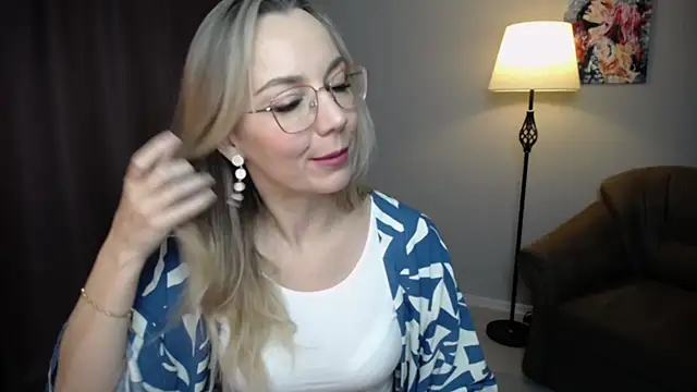 Ava Elior online show from November 23, 6:35 am