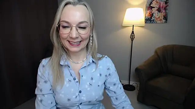 Ava Elior online show from December 19, 11:17 am