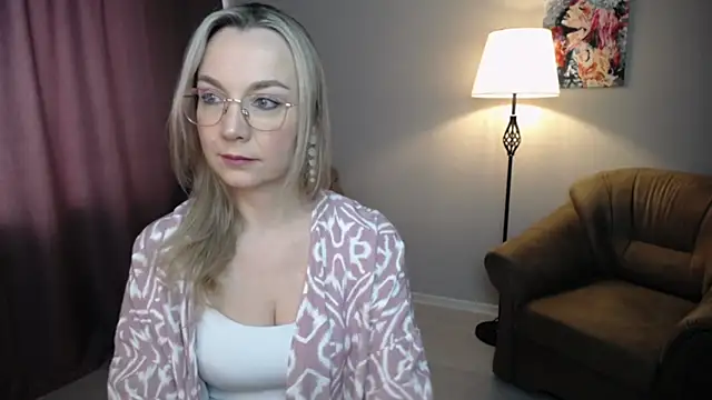 Ava Elior online show from February 27, 11:10 am