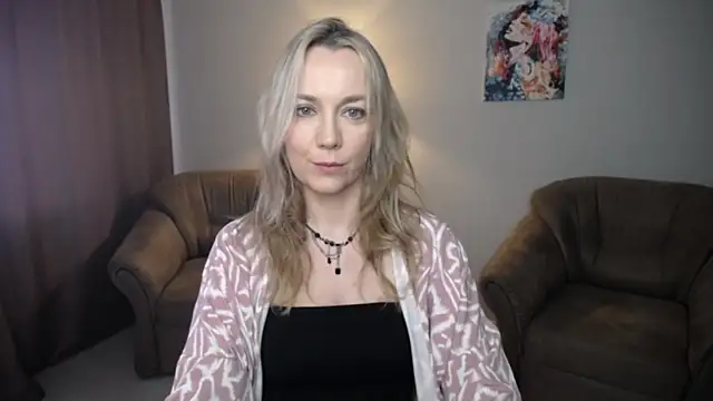 Snapshot of Ava_Elior chatting on June 22, 11:18 am Ava Elior online show from June 22, 11:18 am